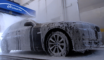 FoamSensation überzieht das Fahrzeug mit einem geschlossenen Schaumvorhang